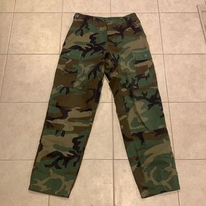M81 American Woodland BDU Pants in Small Regular (waist 27 inches to 31 inches)